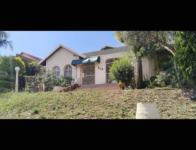 6 BEDROOM HOUSE FOR SALE IN LAUDIUM